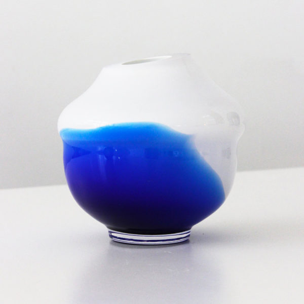 Volcano Glass Vase White-Blue Small 01