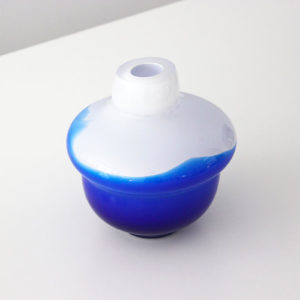 Volcano Glass Vase White-Blue Small 02